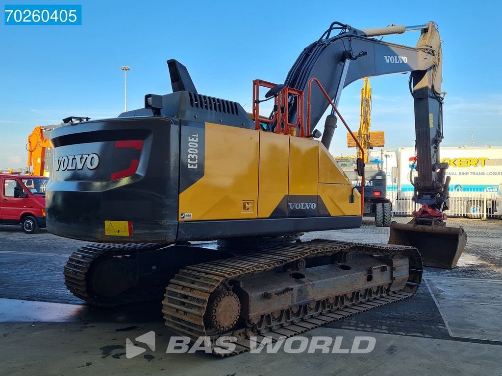 Kettenbagger van het type Volvo EC300 E L ROTO TILT, Gebrauchtmaschine in Veghel (Foto 10)