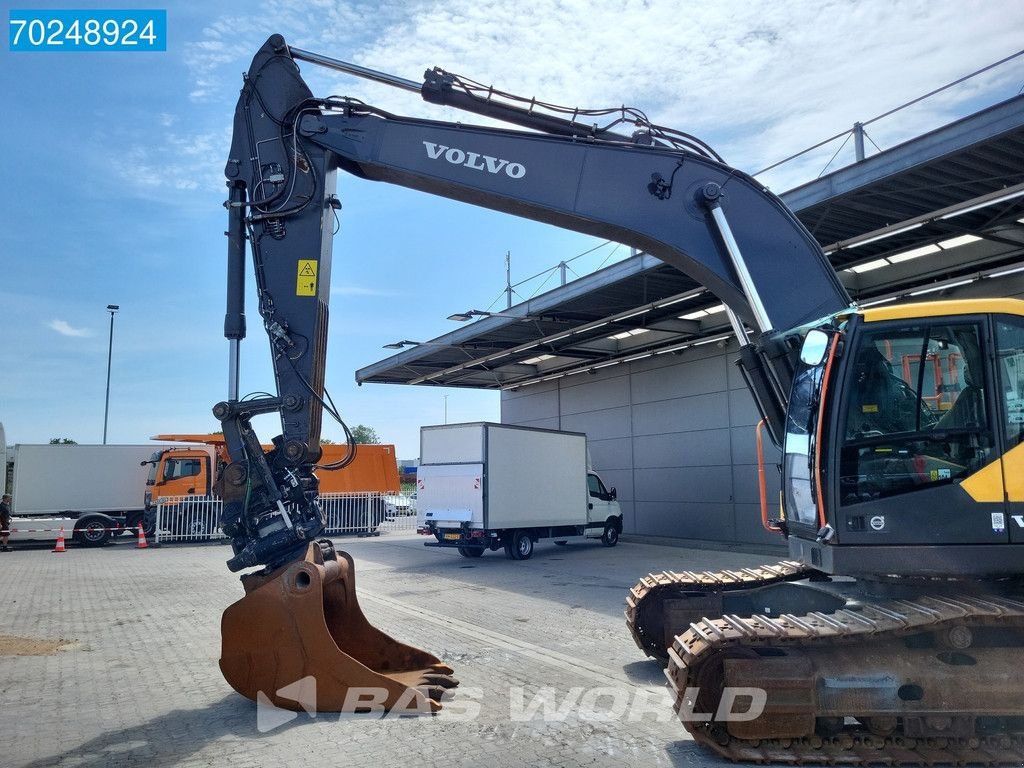 Kettenbagger от тип Volvo EC300 E L, Gebrauchtmaschine в Veghel (Снимка 8)