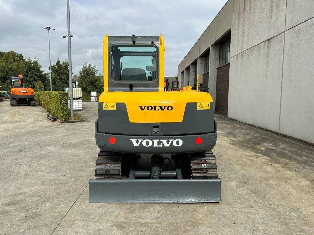 Kettenbagger des Typs Volvo EC55B, Gebrauchtmaschine in Antwerpen (Bild 5)