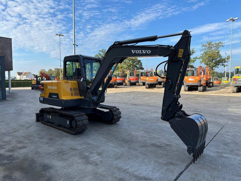 Kettenbagger des Typs Volvo EC55D, Gebrauchtmaschine in Antwerpen (Bild 3)