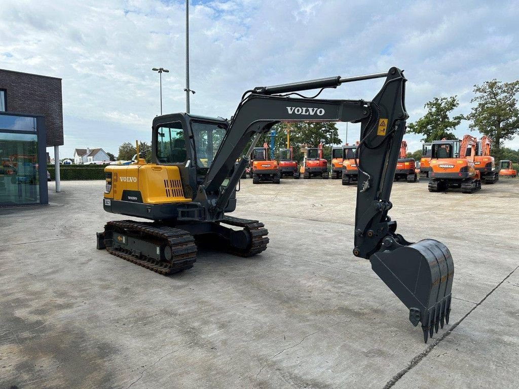 Kettenbagger des Typs Volvo EC55D, Gebrauchtmaschine in Antwerpen (Bild 3)