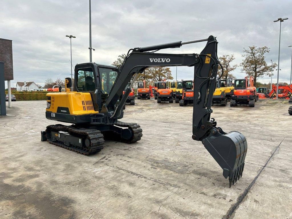 Kettenbagger des Typs Volvo EC55D, Gebrauchtmaschine in Antwerpen (Bild 3)