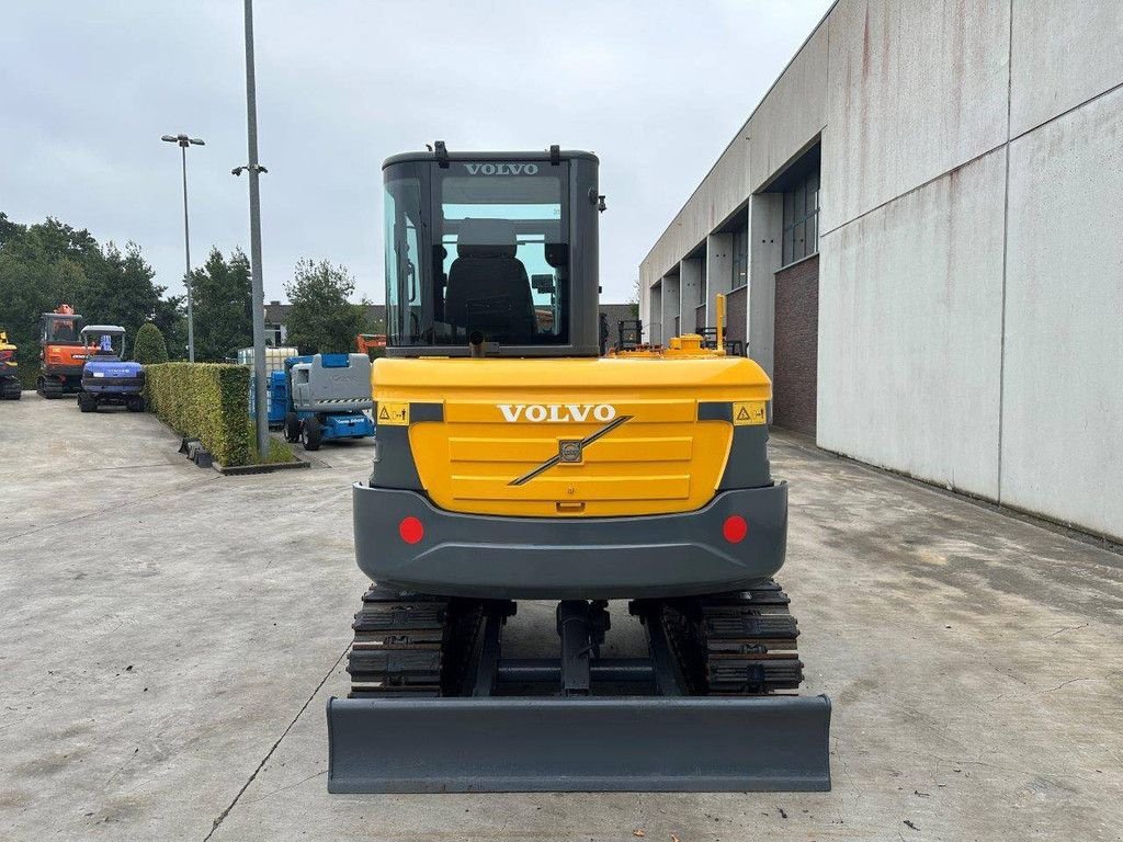 Kettenbagger of the type Volvo EC60C, Gebrauchtmaschine in Antwerpen (Picture 5)