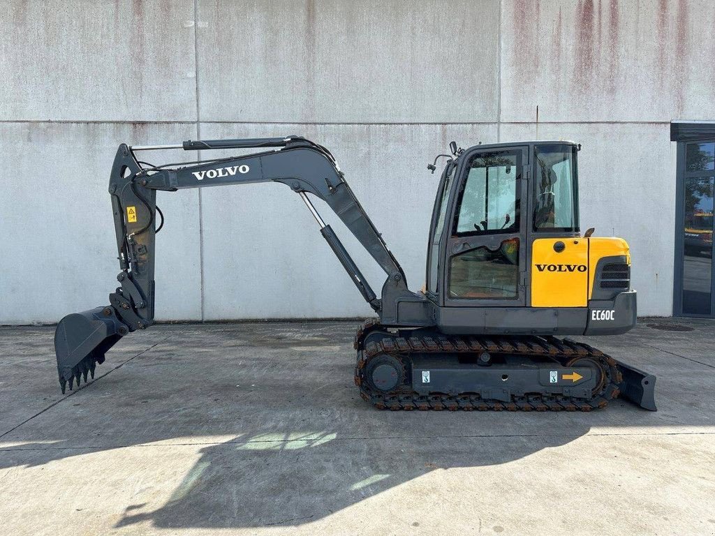 Kettenbagger typu Volvo EC60C, Gebrauchtmaschine v Antwerpen (Obrázek 8)