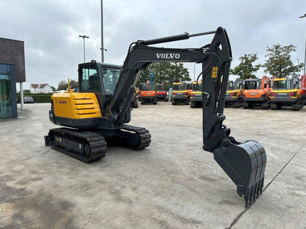 Kettenbagger du type Volvo EC60C, Gebrauchtmaschine en Antwerpen (Photo 3)