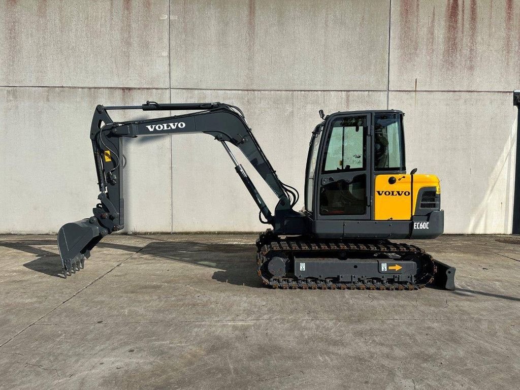 Kettenbagger du type Volvo EC60C, Gebrauchtmaschine en Antwerpen (Photo 8)