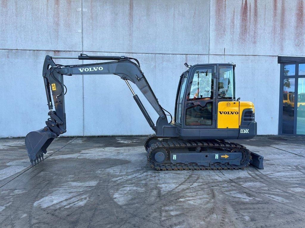 Kettenbagger a típus Volvo EC60C, Gebrauchtmaschine ekkor: Antwerpen (Kép 8)