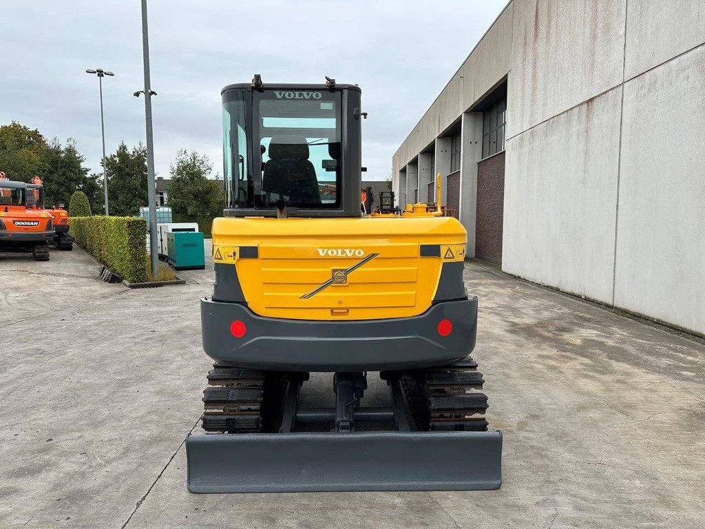 Kettenbagger del tipo Volvo EC60C, Gebrauchtmaschine en Antwerpen (Imagen 5)