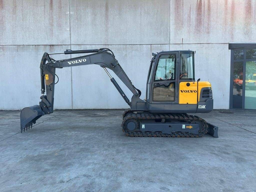 Kettenbagger a típus Volvo EC60C, Gebrauchtmaschine ekkor: Antwerpen (Kép 8)