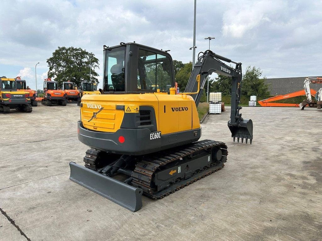 Kettenbagger от тип Volvo EC60C, Gebrauchtmaschine в Antwerpen (Снимка 4)