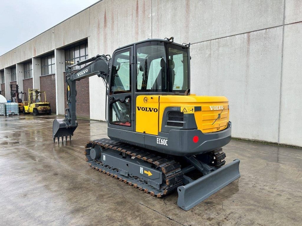 Kettenbagger от тип Volvo EC60C, Gebrauchtmaschine в Antwerpen (Снимка 7)