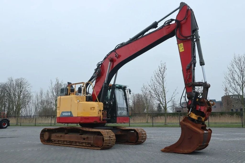 Kettenbagger typu Volvo ECR 235 EL ROTOTILT BUCKET AIRCO, Gebrauchtmaschine v Marknesse (Obrázok 5)