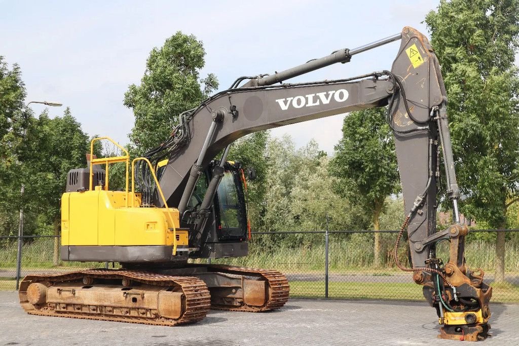 Kettenbagger Türe ait Volvo ECR 235 EL ROTOTILT QUICK COUPER AIRCO, Gebrauchtmaschine içinde Marknesse (resim 5)