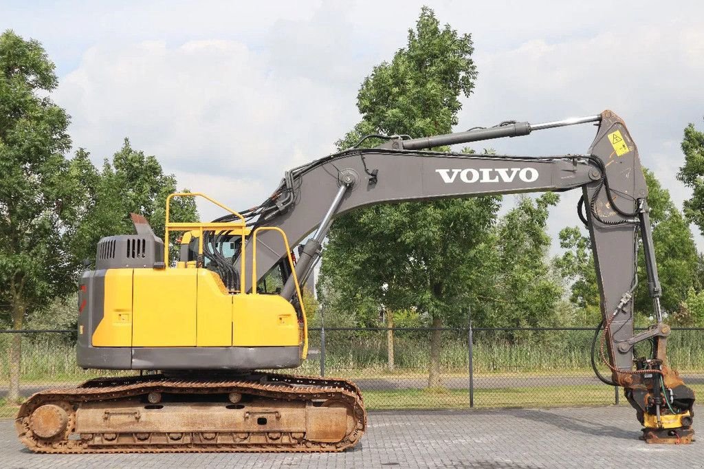 Kettenbagger typu Volvo ECR 235 EL ROTOTILT QUICK COUPER AIRCO, Gebrauchtmaschine w Marknesse (Zdjęcie 4)