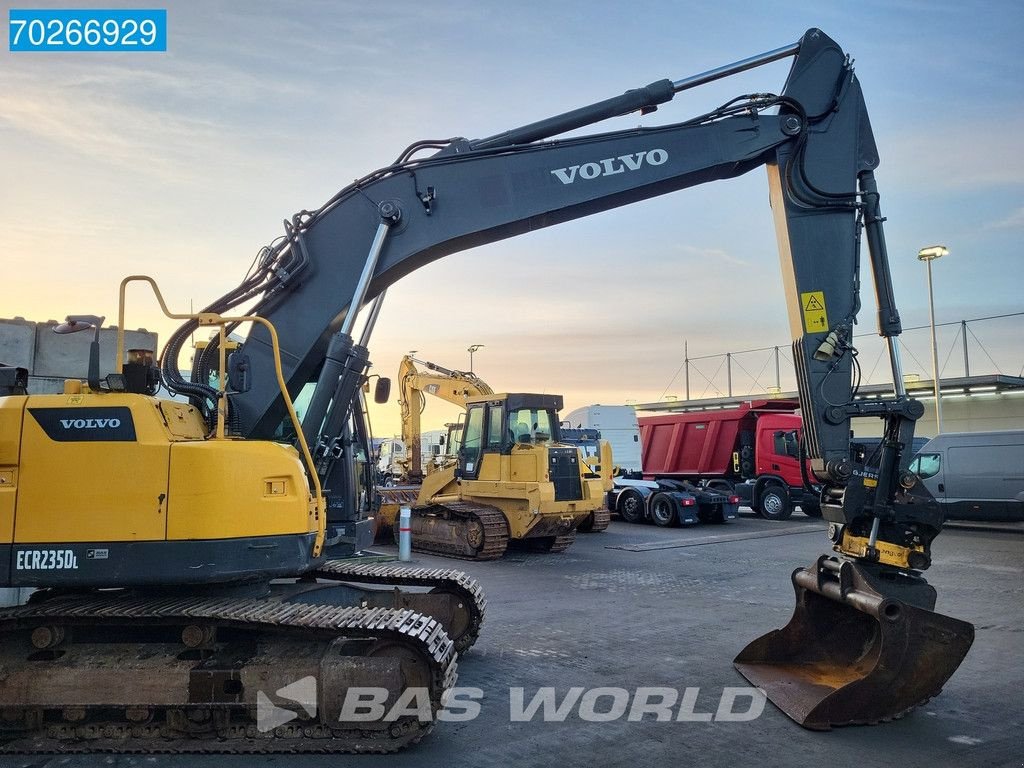 Kettenbagger van het type Volvo ECR235 DL ENGCON - ROTO TILT, Gebrauchtmaschine in Veghel (Foto 11)