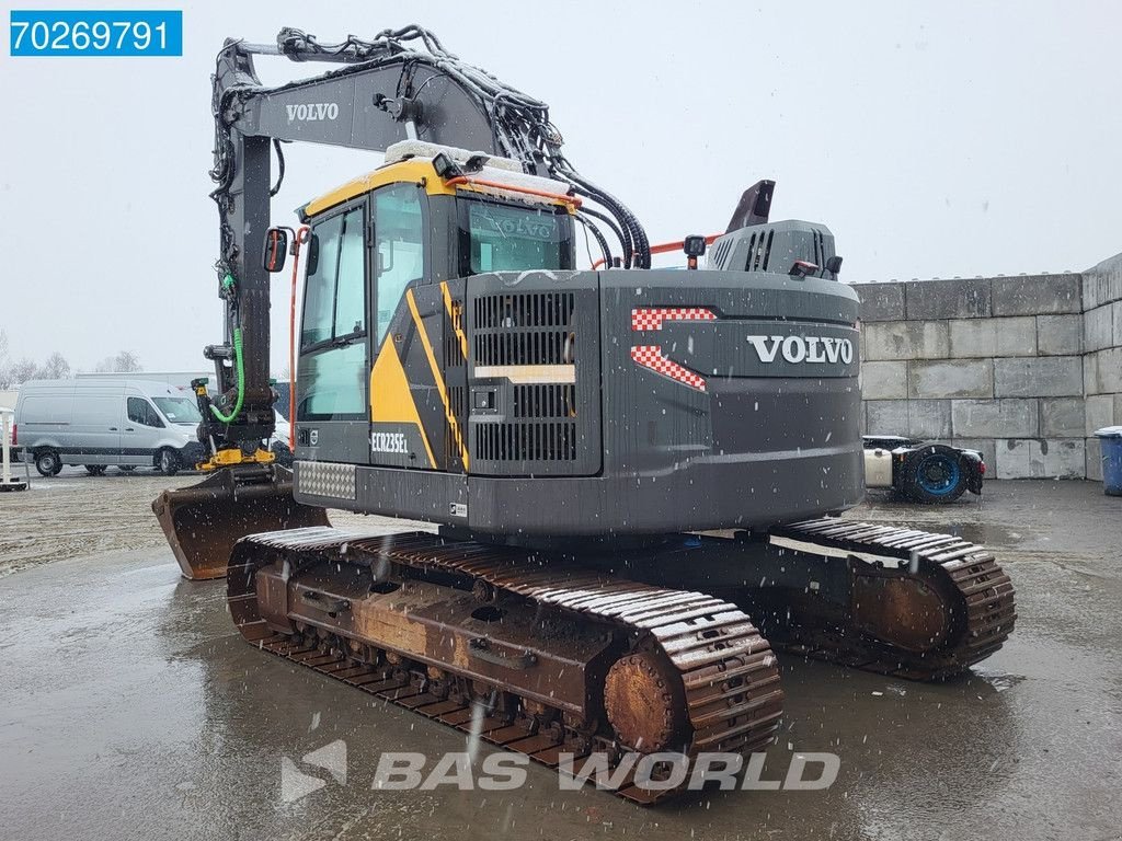 Kettenbagger typu Volvo ECR235 E L ROTO TILT - 1X BUCKET, Gebrauchtmaschine v Veghel (Obrázek 2)