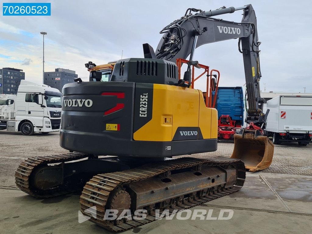 Kettenbagger del tipo Volvo ECR235 E L ROTO TILT- 2X BUCKETS, Gebrauchtmaschine In Veghel (Immagine 10)