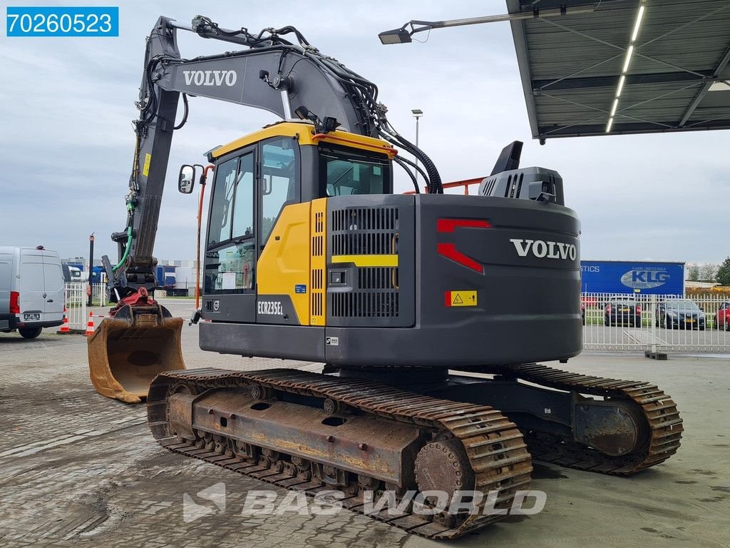 Kettenbagger des Typs Volvo ECR235 E L ROTO TILT- 2X BUCKETS, Gebrauchtmaschine in Veghel (Bild 5)