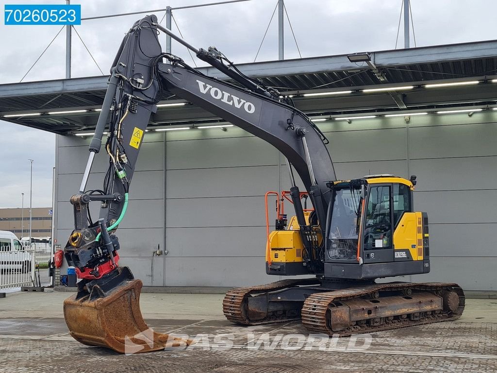 Kettenbagger tip Volvo ECR235 E L ROTO TILT- 2X BUCKETS, Gebrauchtmaschine in Veghel (Poză 3)