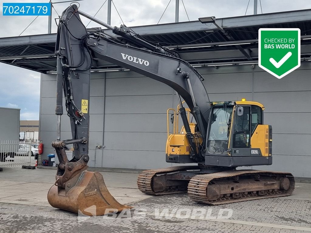 Kettenbagger Türe ait Volvo ECR235 E L, Gebrauchtmaschine içinde Veghel (resim 1)