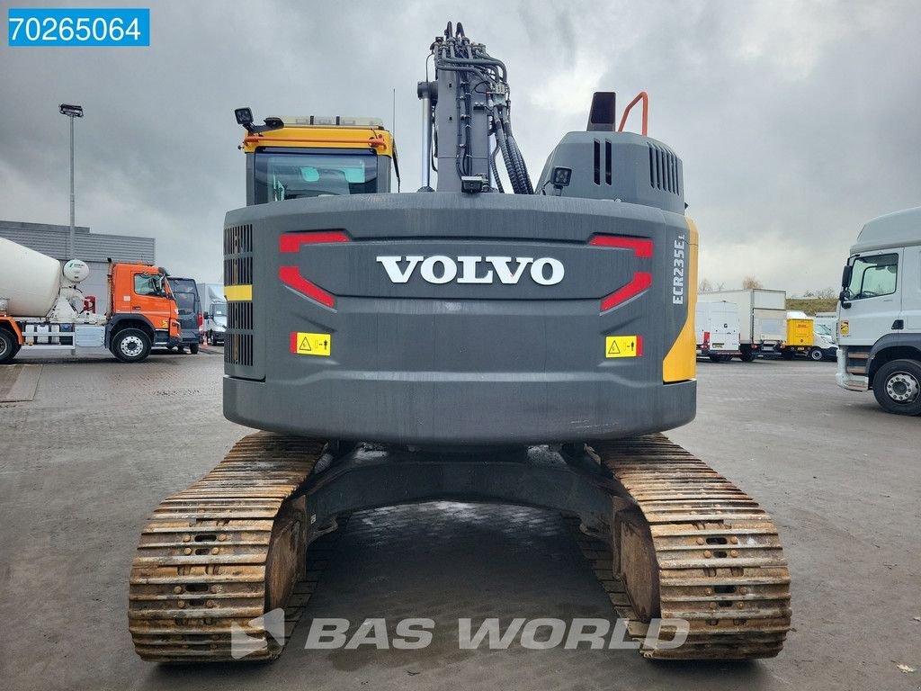 Kettenbagger des Typs Volvo ECR235 E L, Gebrauchtmaschine in Veghel (Bild 8)