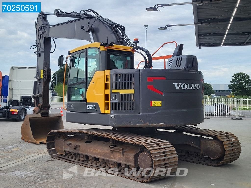 Kettenbagger of the type Volvo ECR235 EL, Gebrauchtmaschine in Veghel (Picture 2)