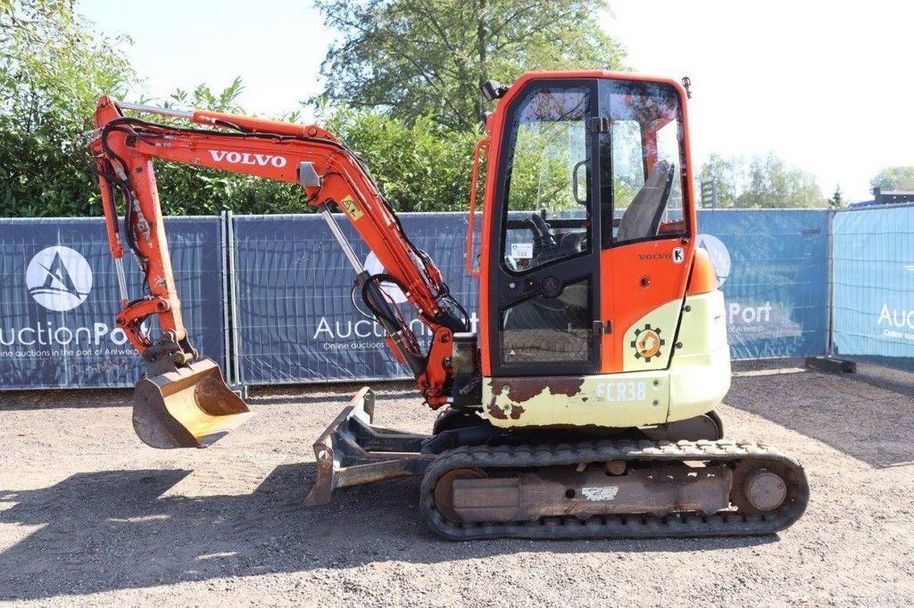 Kettenbagger typu Volvo ECR38, Gebrauchtmaschine v Antwerpen (Obrázek 2)