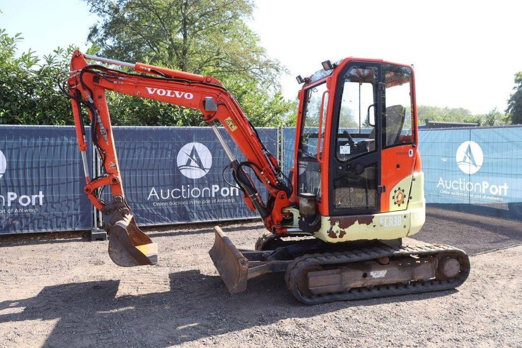 Kettenbagger του τύπου Volvo ECR38, Gebrauchtmaschine σε Antwerpen (Φωτογραφία 1)