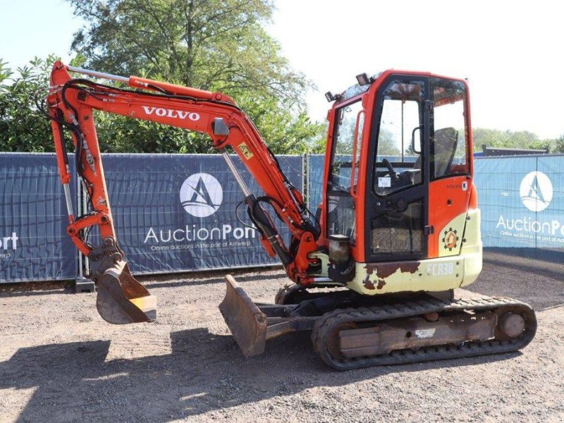 Kettenbagger του τύπου Volvo ECR38, Gebrauchtmaschine σε Antwerpen (Φωτογραφία 1)