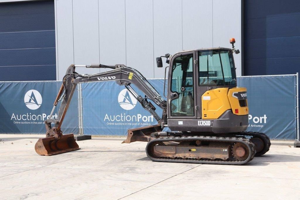 Kettenbagger van het type Volvo ECR50D, Gebrauchtmaschine in Antwerpen (Foto 3)