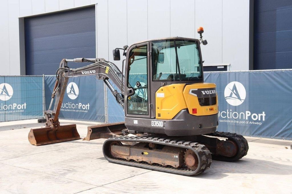 Kettenbagger of the type Volvo ECR50D, Gebrauchtmaschine in Antwerpen (Picture 4)