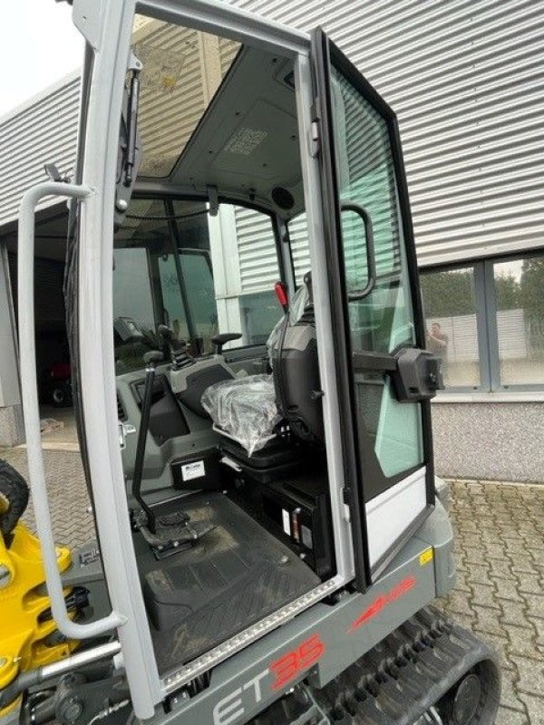 Kettenbagger des Typs Wacker Neuson ET35 midigraver met cabine, Neumaschine in Roermond (Bild 9)