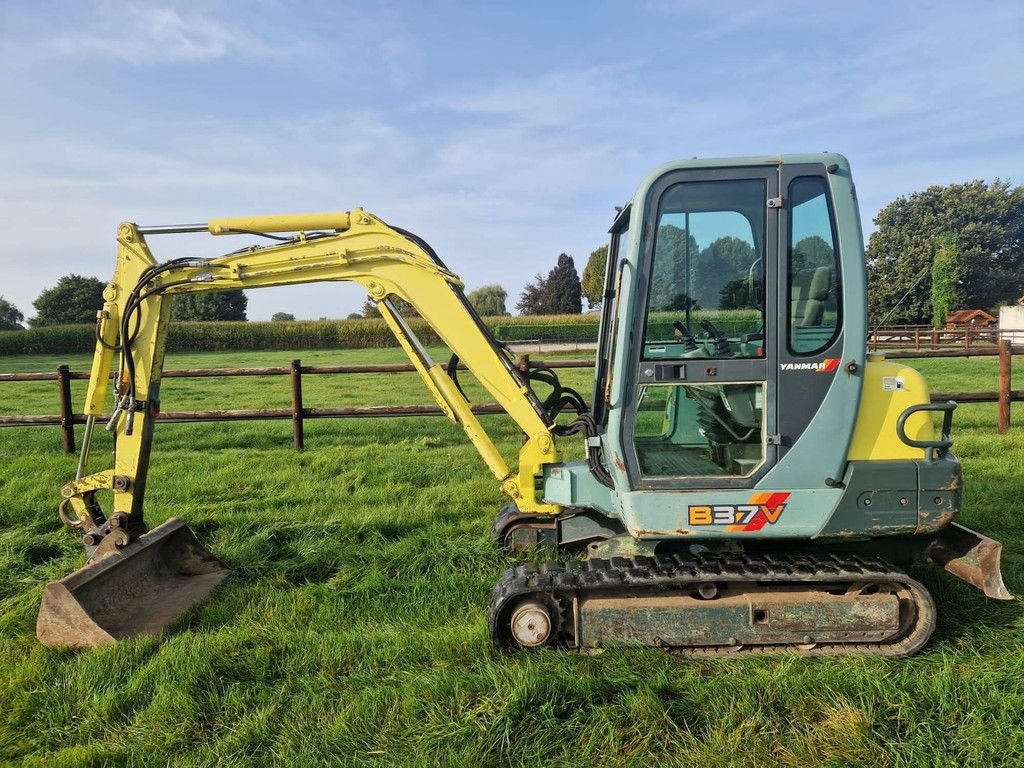 Kettenbagger du type Yanmar B37, Gebrauchtmaschine en Antwerpen (Photo 1)