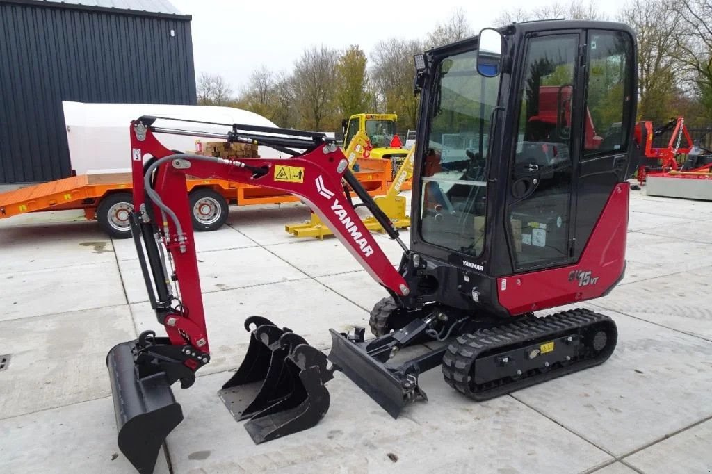 Kettenbagger van het type Yanmar Minikraan SV15 nieuw voor HANDELSPRIJZEN!!, Neumaschine in Losdorp (Foto 1)