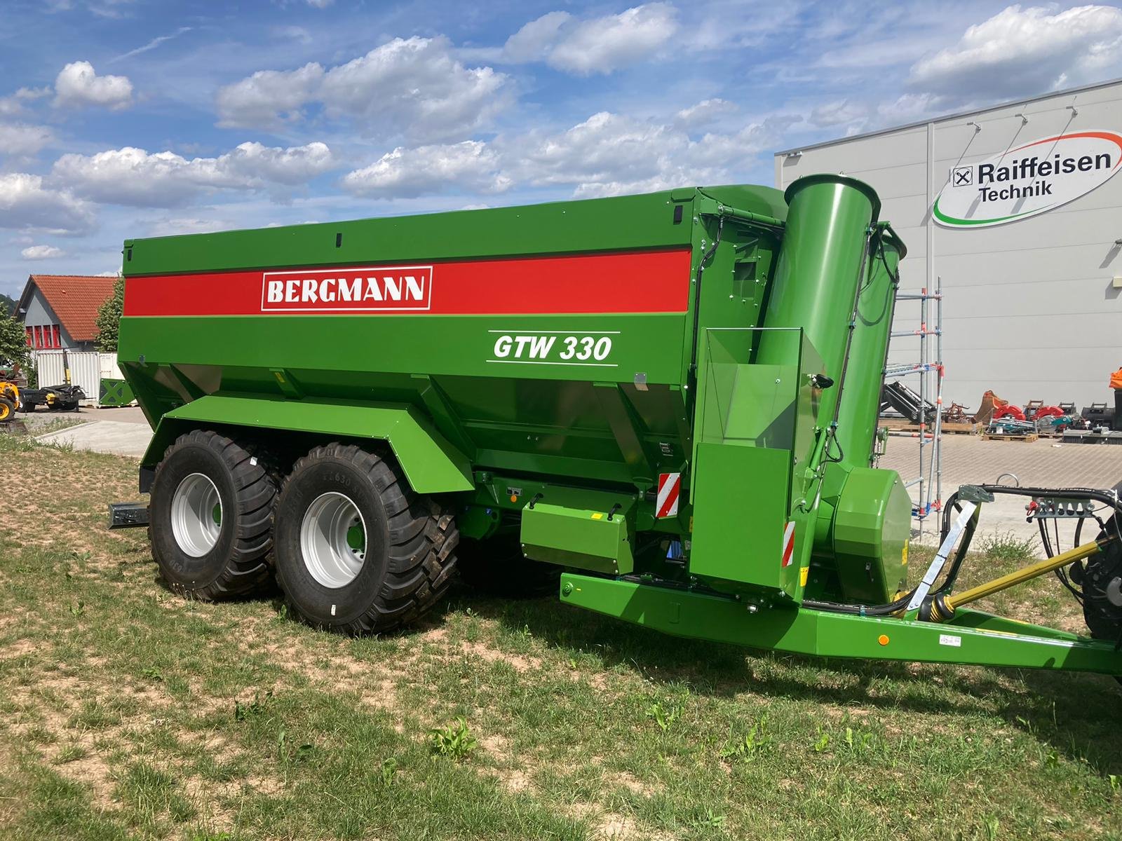 Kipper van het type Bergmann GTW 330, Neumaschine in Untermaßfeld (Foto 1)