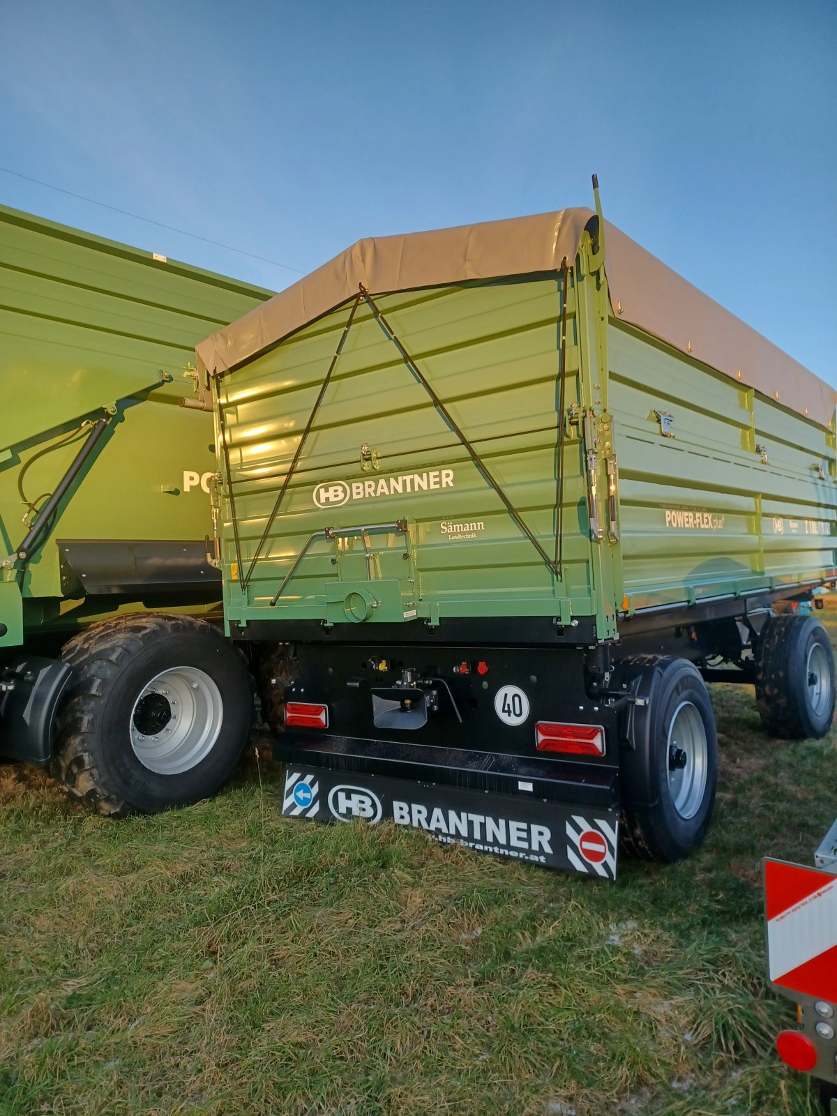 Kipper des Typs Brantner Z 18051 XXL, Neumaschine in Uffenheim (Bild 4)