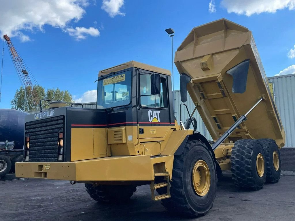 Kipper of the type Caterpillar D400E Serie II ARTICULATED DUMPER CE 6X6 Good Condition, Gebrauchtmaschine in 'S-Hertogenbosch (Picture 1)