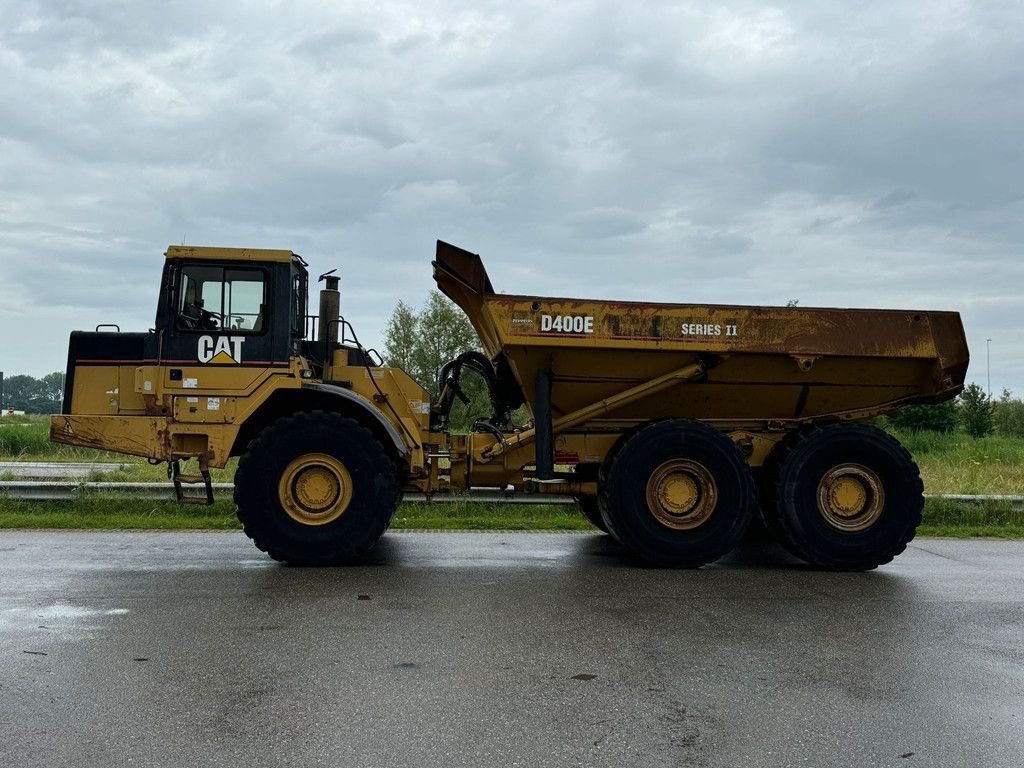 Kipper des Typs Caterpillar D400E, Gebrauchtmaschine in Velddriel (Bild 2)