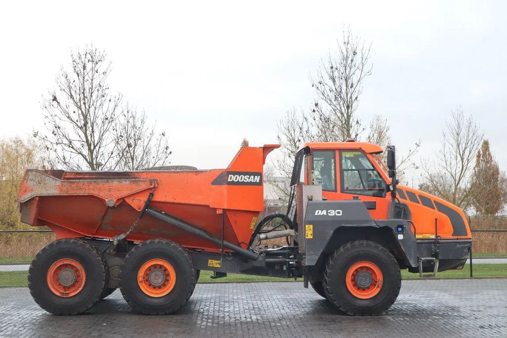 Kipper типа Doosan DA 30 TAILGATE AIRCO GOOD CONDITION, Gebrauchtmaschine в Marknesse (Фотография 4)