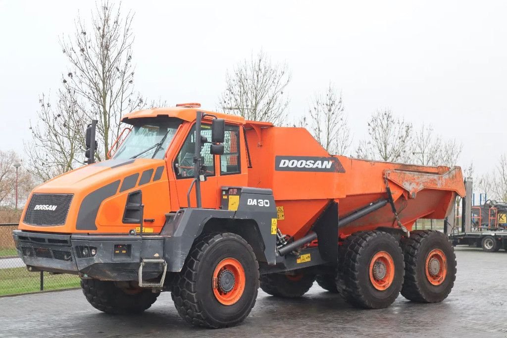 Kipper типа Doosan DA 30 TAILGATE AIRCO GOOD CONDITION, Gebrauchtmaschine в Marknesse (Фотография 2)