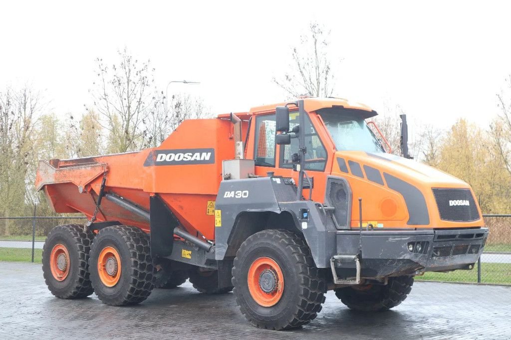 Kipper типа Doosan DA 30 TAILGATE AIRCO GOOD CONDITION, Gebrauchtmaschine в Marknesse (Фотография 5)