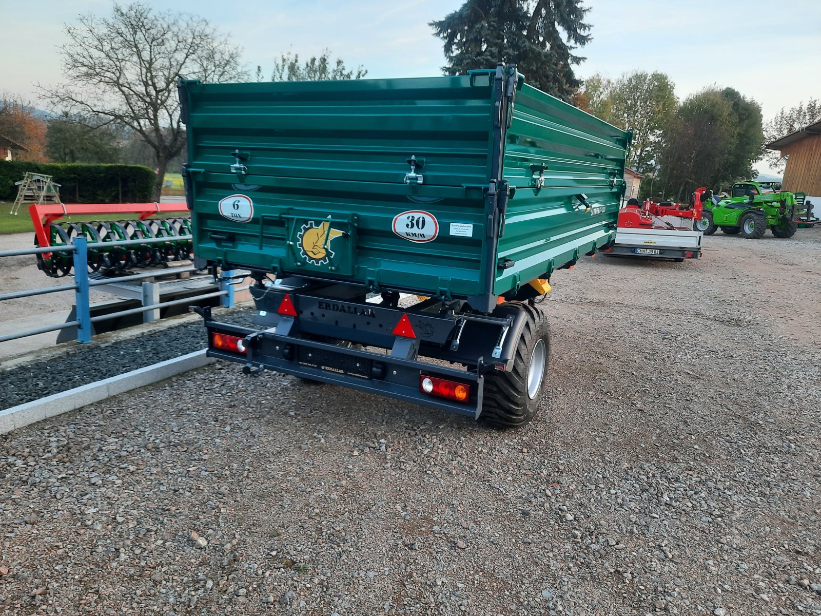 Kipper van het type Erdallar Carrier, Neumaschine in Cham (Foto 3)