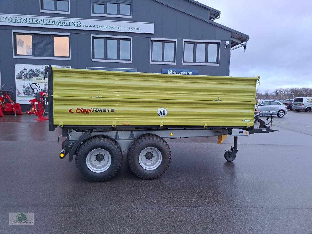 Kipper van het type Fliegl TDK 80-88, Neumaschine in Hofheim (Foto 1)