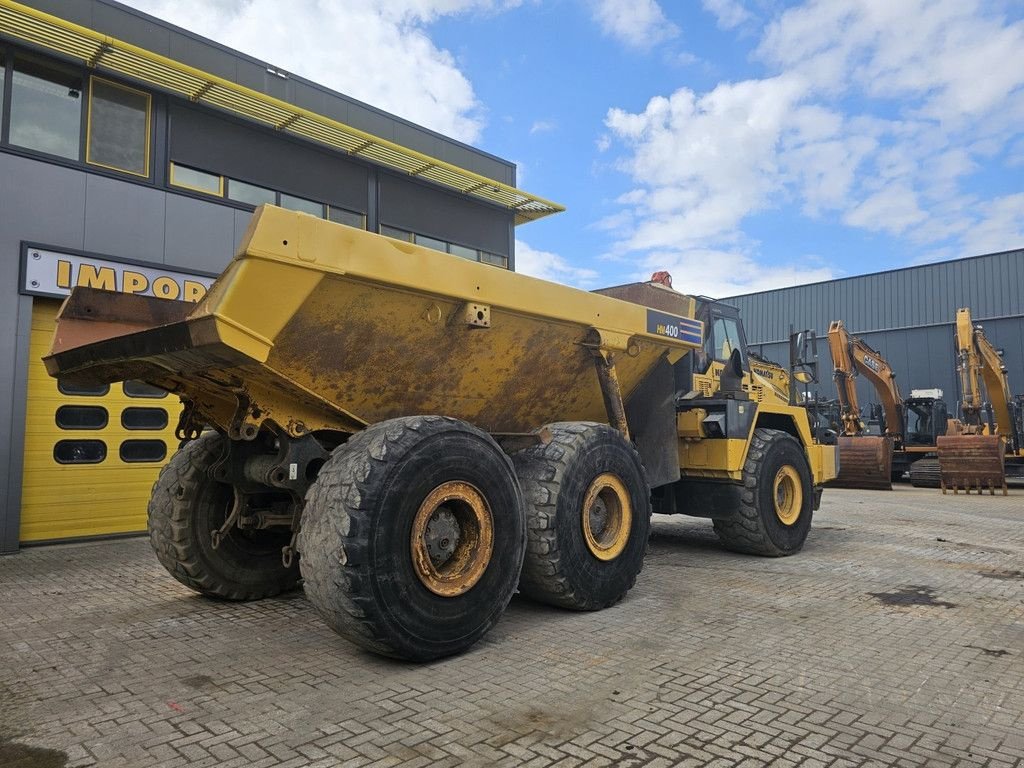 Kipper du type Komatsu HM400-2, Gebrauchtmaschine en Krabbendijke (Photo 4)