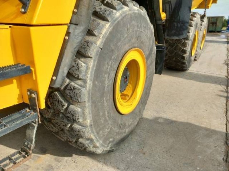 Kipper van het type Komatsu HM400-5E0, Gebrauchtmaschine in Overijse (Foto 3)