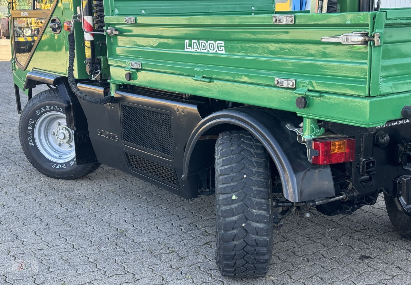 Kipper van het type Ladog Multicar Ladog  T1400 4x4 Kipper mit Fassi Kran 5+6 Steuerkreis, Gebrauchtmaschine in Sottrum (Foto 3)