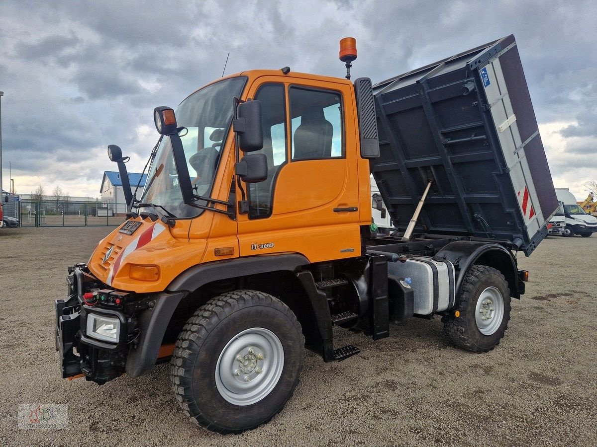 Kipper van het type Mercedes-Benz Unimog U300 Kipper, Gebrauchtmaschine in Sottrum (Foto 12)