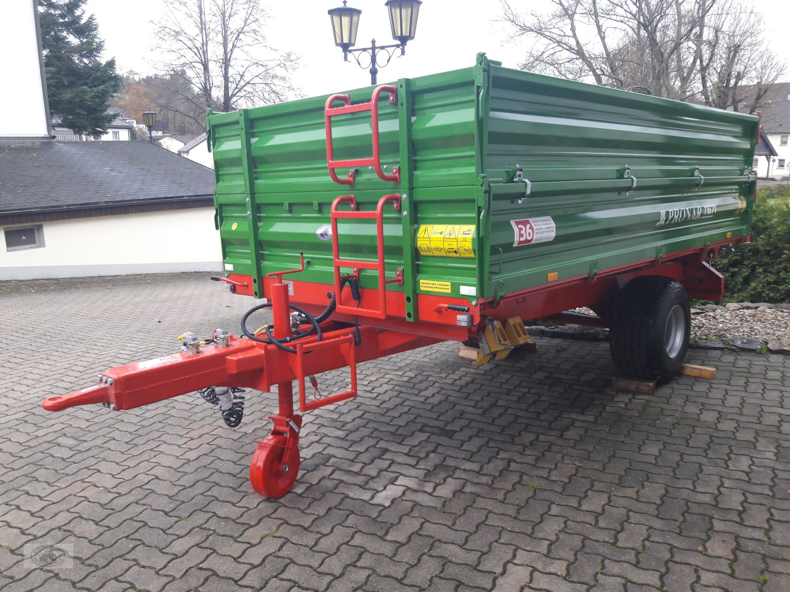 Kipper typu PRONAR T671, mit 2Kreis-Druckluftbremsanlage, 25Km/h, 7200KG.Zul.Ges.Gew., *NEU*, ZV, Pendel-Bordwandaufsätze, Breitreifen. *Sonderaktion-Stihl*, Neumaschine v Tschirn (Obrázek 7)