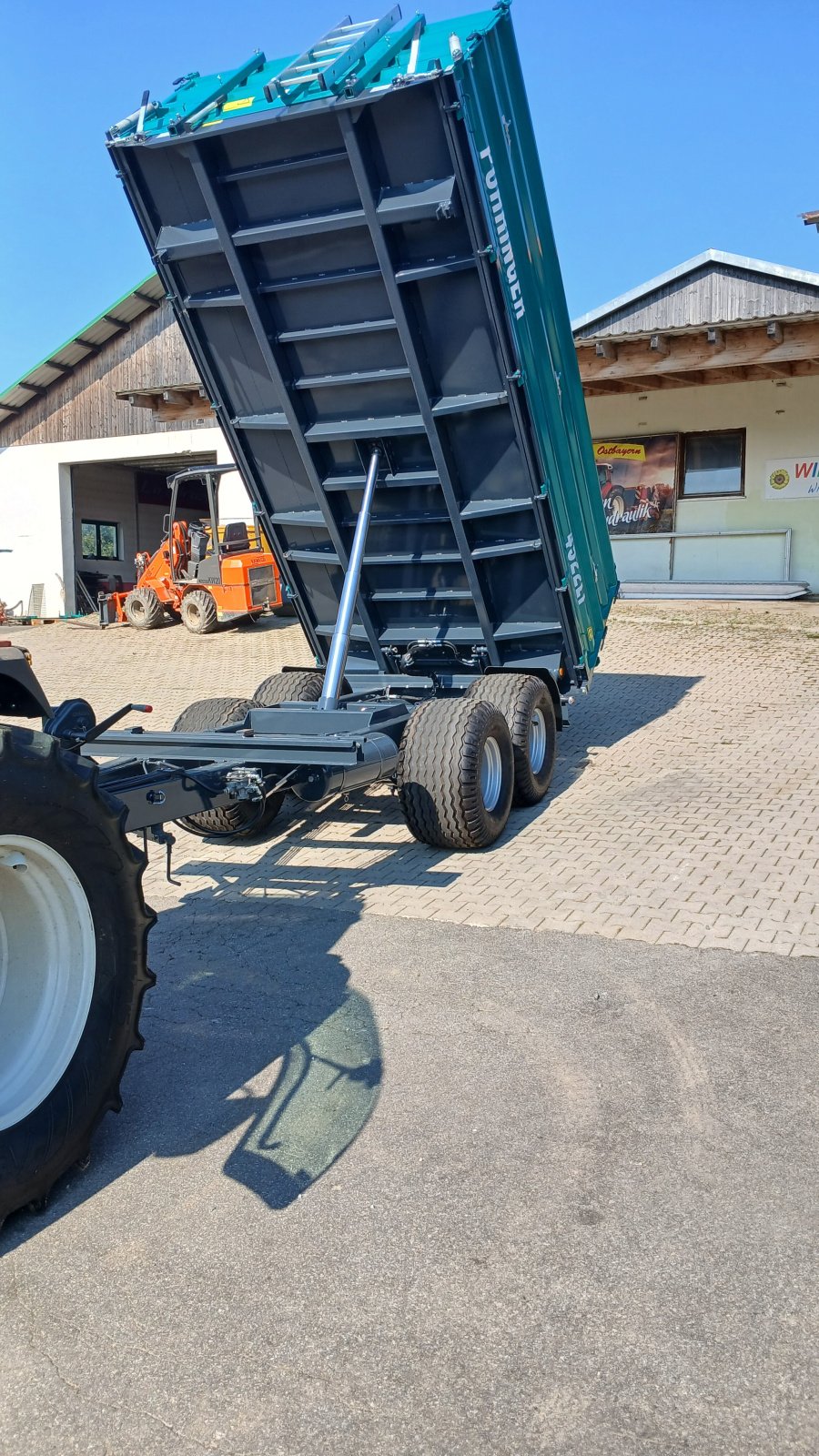 Kipper of the type Pühringer 4522 LT Tandemkipper, Neumaschine in Bad Kötzting (Picture 2)