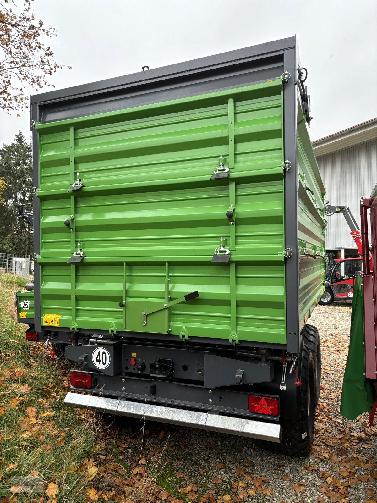 Kipper van het type Strautmann STK 1402, Neumaschine in Mitterscheyern (Foto 3)